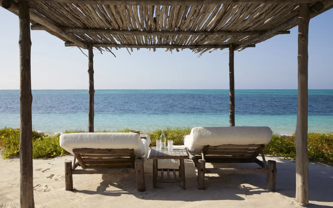 Beachfront lounge area with thatched pergola and ocean view, Laba Fanjove, Zanzibar & Pemba, Tanzania