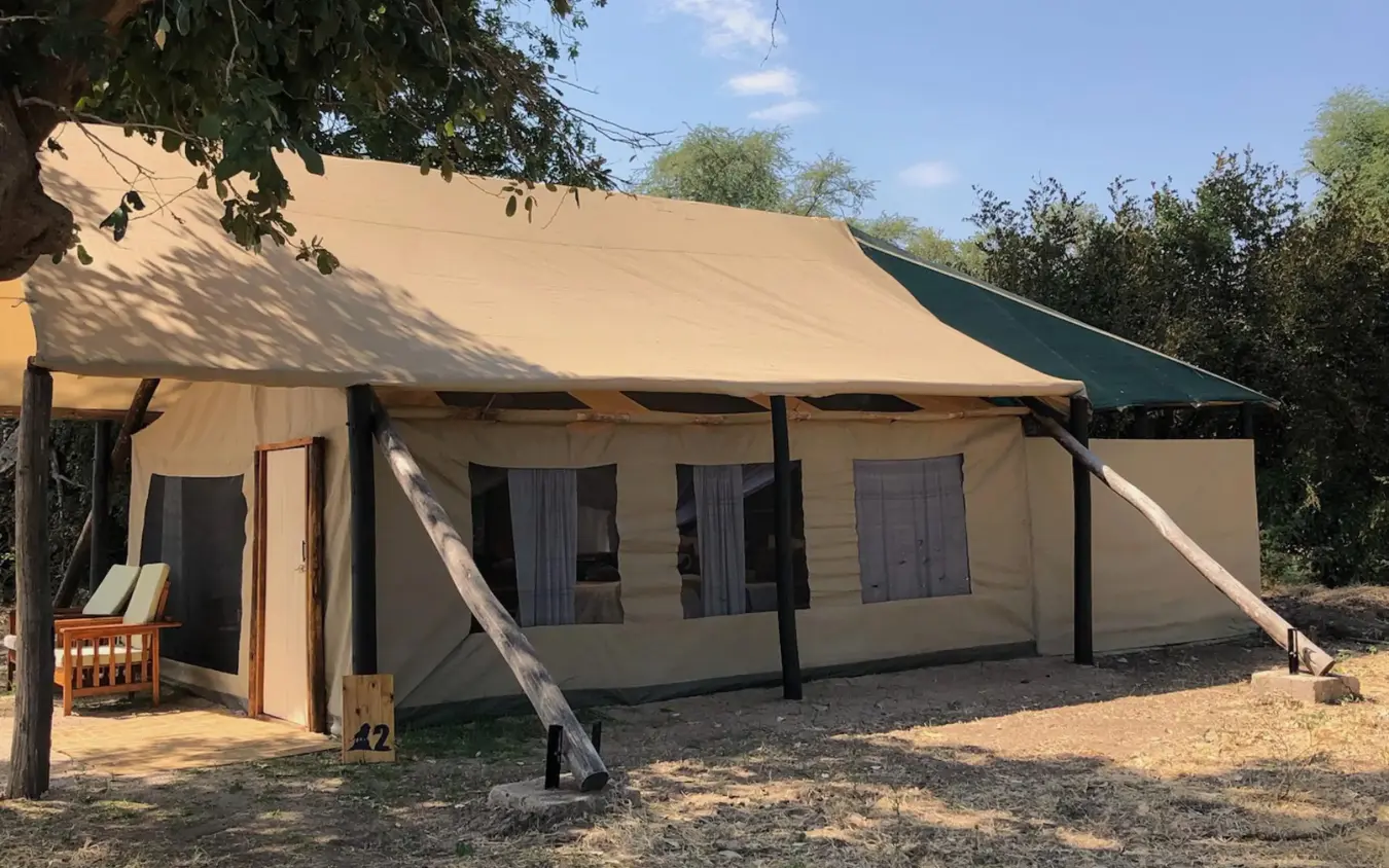 Canvas safari tent with covered veranda and wooden deck, Little Vundu, Mana Pools, Zimbabwe