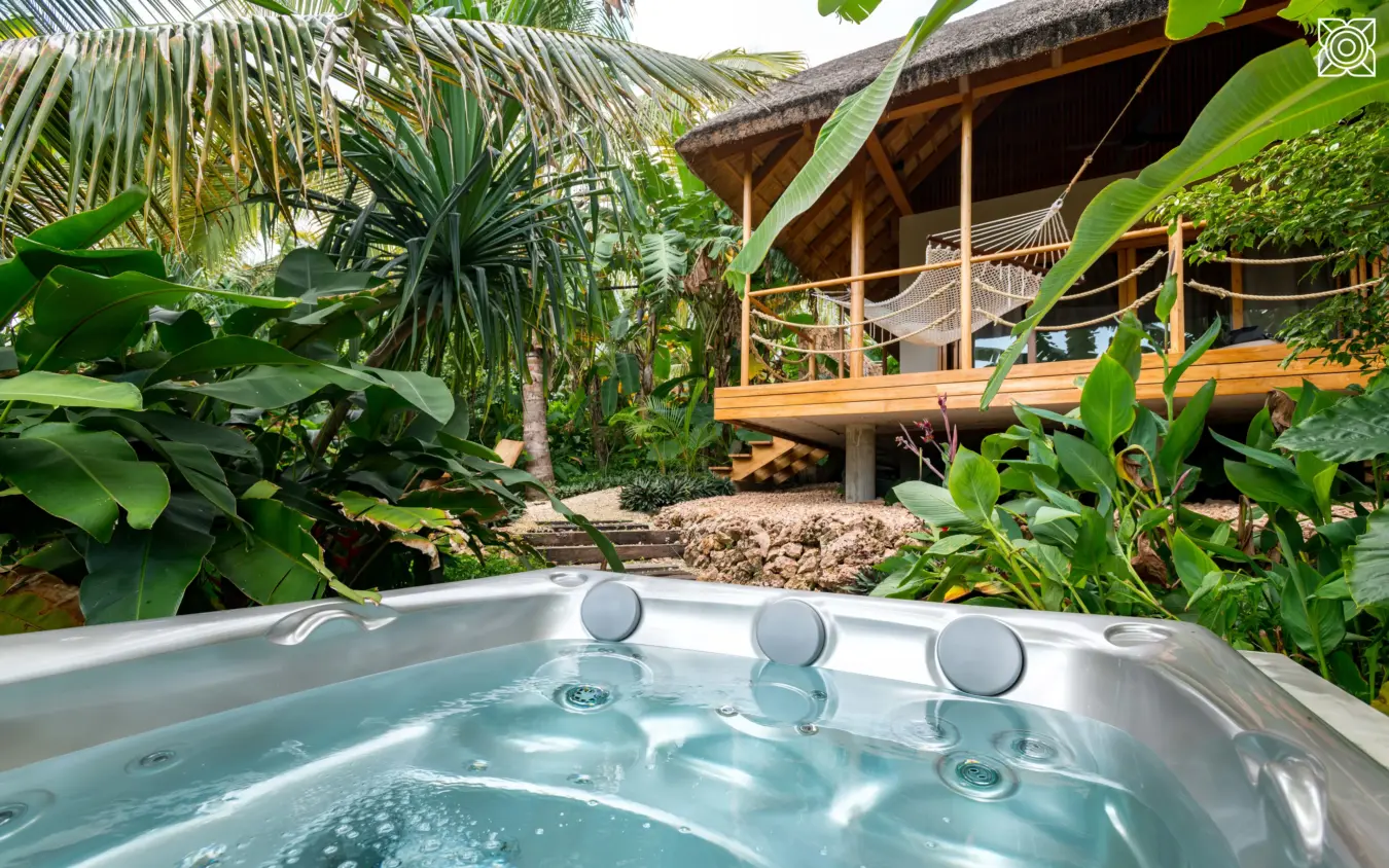 Hot tub with jets in tropical garden setting, Zuri Zanzibar, Zanzibar & Pemba, Tanzania